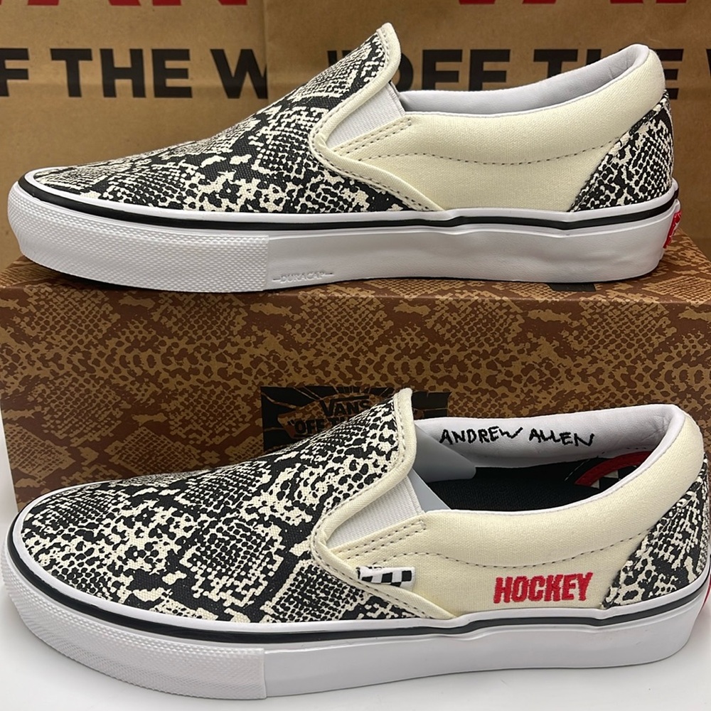 Vans WMNS Skate Slip-On Hockey Skateboards Snake
VN0A5FCA7W1
Sneakers